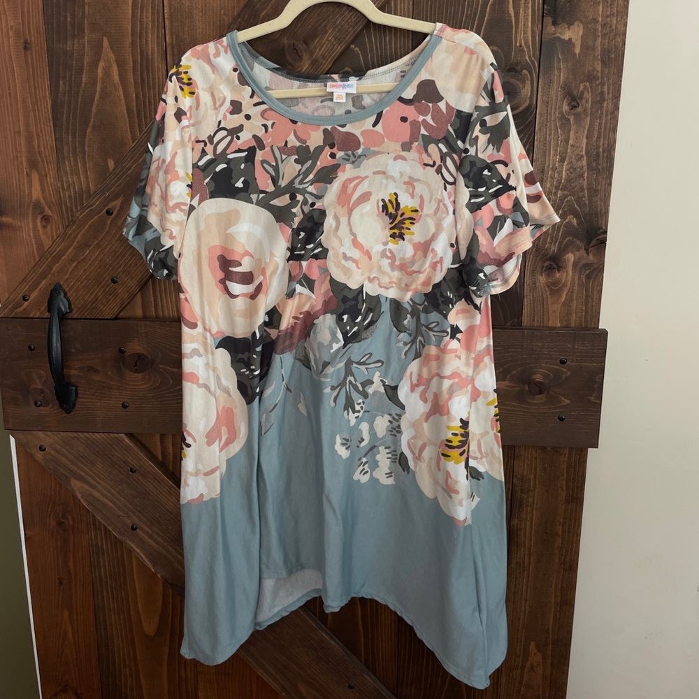 LulaRoe Melissa Top